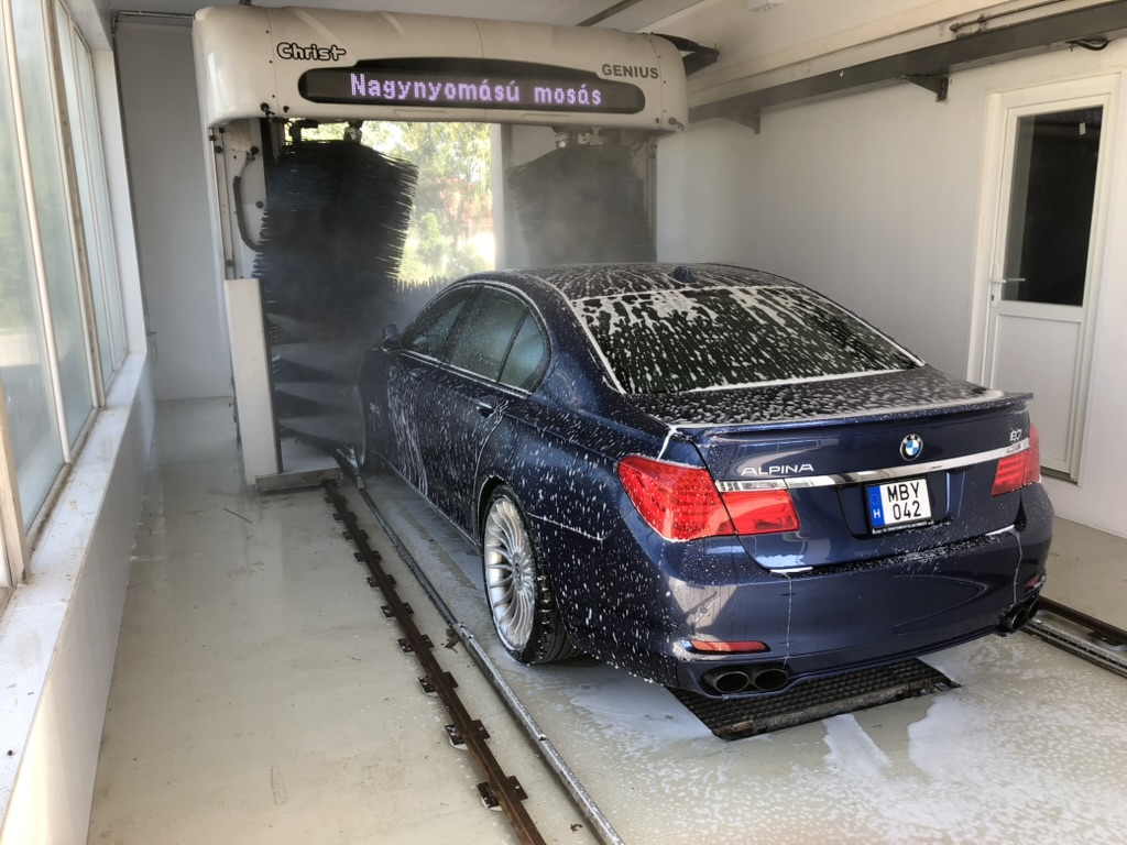 15373189 8DF7 45A4 A5C3 E97CFB8C2BB1_1_105_c.jpeg