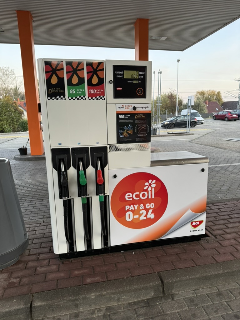 man lying back having a traditional wet shave